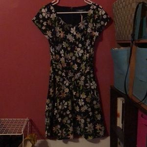 Mod cloth casual spring  dress size M NWT